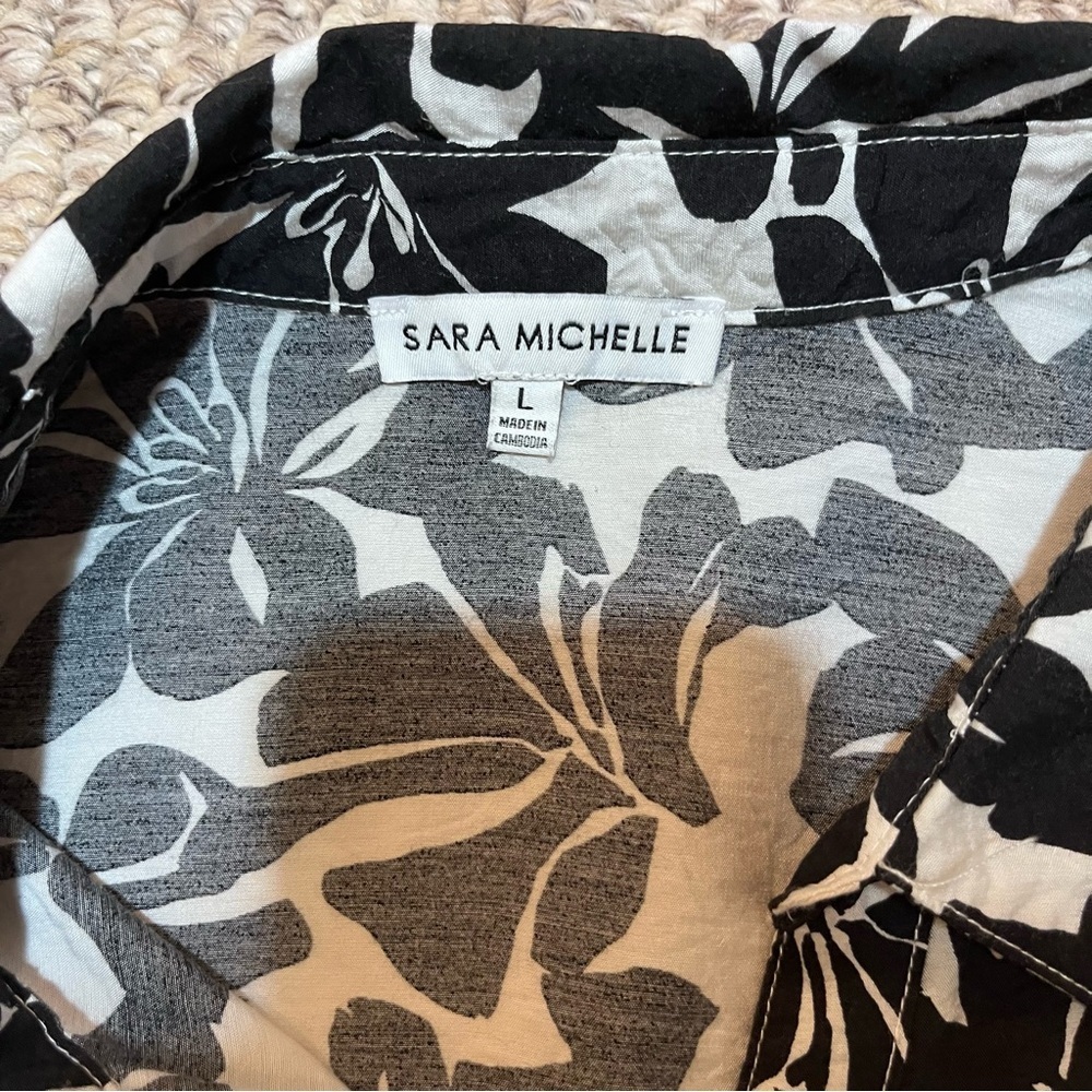 Sara Michelle Black & White Floral Button Down Shirt Blouse size large - Picture 6 of 13